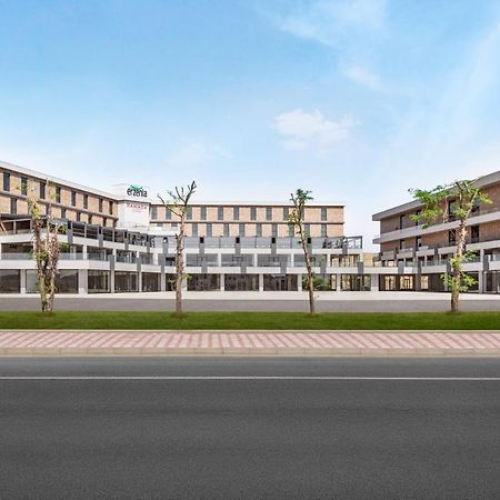 Hotel Ramada Plaza By Wyndham Batman Exterior foto